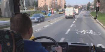Proč v Česku bourají autobusy? Riziko je téměř všude, popsal instruktor autoškoly
