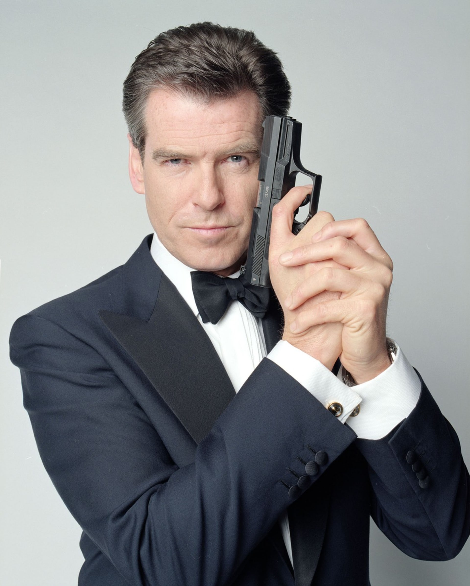 Nejenže agenta 007 nikdy neztvárnila žádná žena, ale roli zatím nedostal ani muž jiné než světlé pleti.