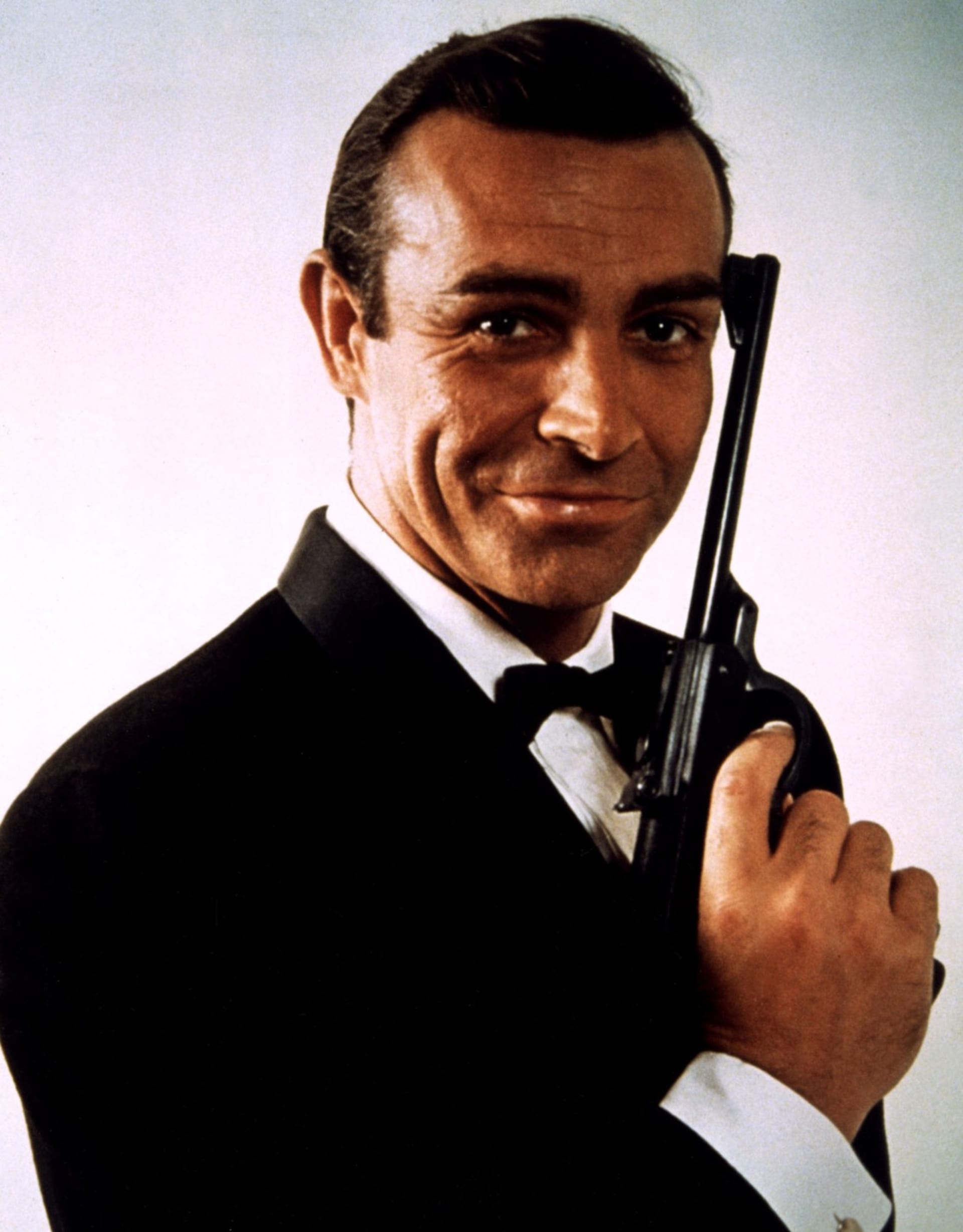 Stalo se už jakousi tradicí, že roli Jamese Bonda dostávají výhradně britští herci.