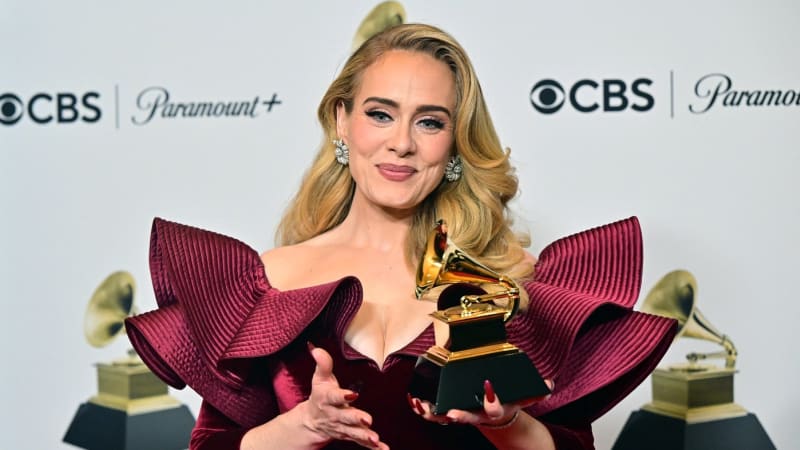 Fanoušci nekupují drahé lístky na koncerty Adele. Bojí se o její zdraví
