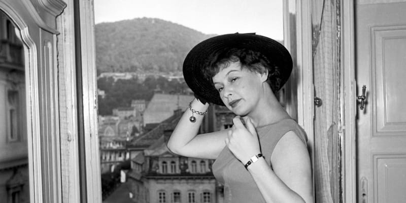 Herečka Irena Kačírková zemřela 26. října roku 1985 ve věku 60 let.