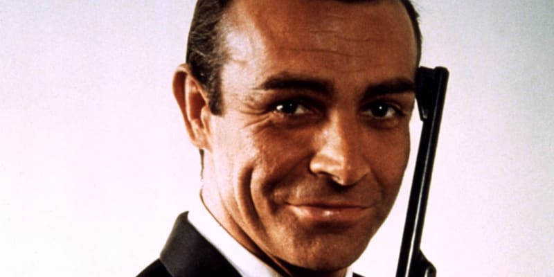 Stalo se už jakousi tradicí, že roli Jamese Bonda dostávají výhradně britští herci.