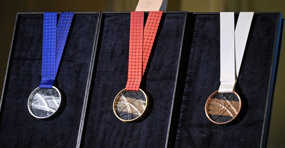 Coupe du monde de hockey sur glace 2024 : les meilleurs joueurs remporteront des médailles de cristal « glace »