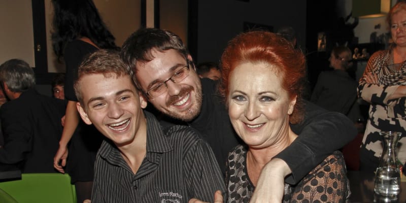 Simona Stašová se svými syny: Vojtěchem a Markem, na snímku z roku 2012. 