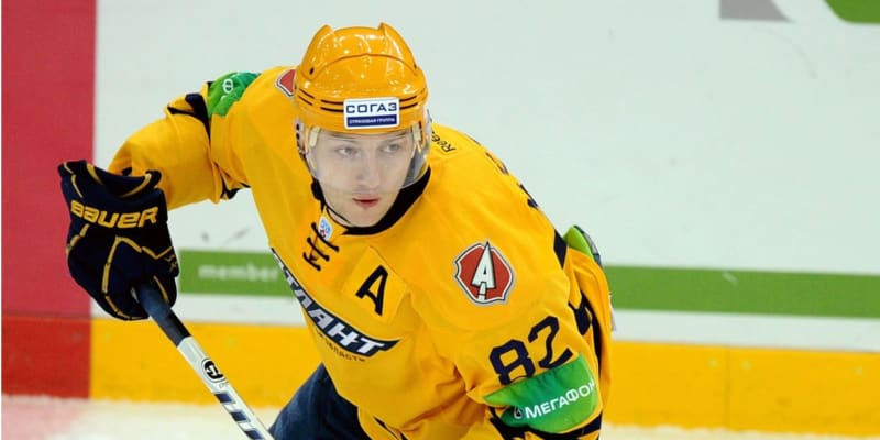 Běloruský hokejista Konstantin Kolcov