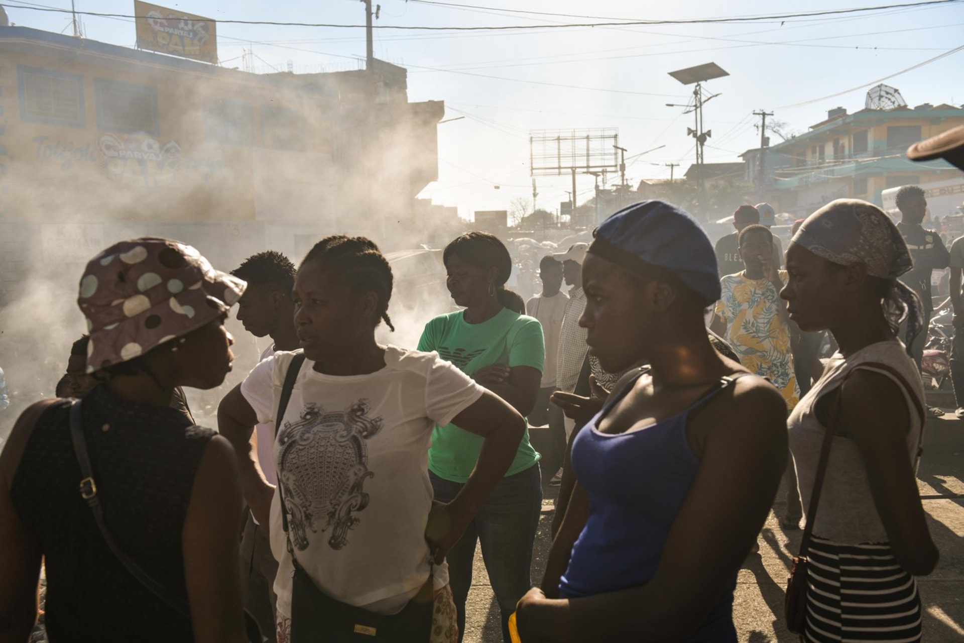 V ulicích haitského města Port-au-Prince stále vládne chaos (18. 3. 2024).
