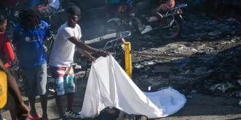Zabij, nebo budeš zabit. Policie na Haiti kolabuje, místní se proti gangům brání sami