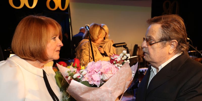 Petr Spálený na oslavě 80. narozenin své bývalé manželky Pavlíny Filipovské.