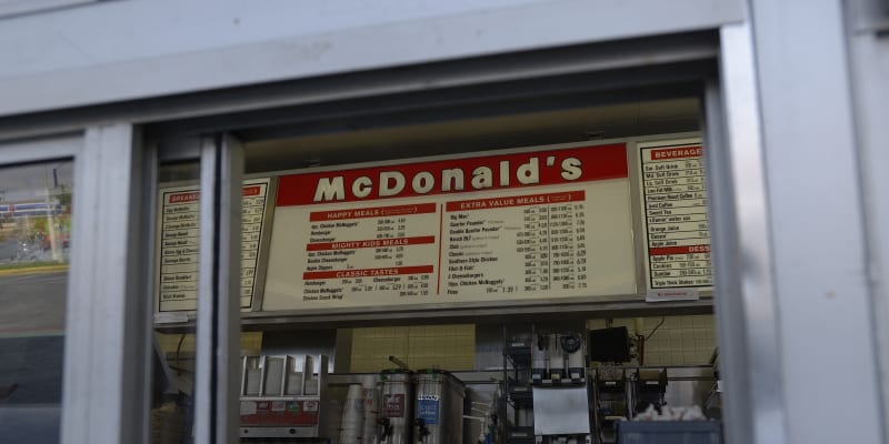Nejstarší fungující restaurace McDonald's byla založena v roce 1953.