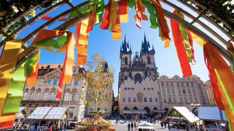 Velikonoční trhy jsou tady. Vyrazte nasát jarní atmosféru do Prahy, Plzně či Olomouce