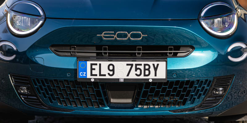 Nový elektrický Fiat 600e ve vrcholné výbavě La Prima.