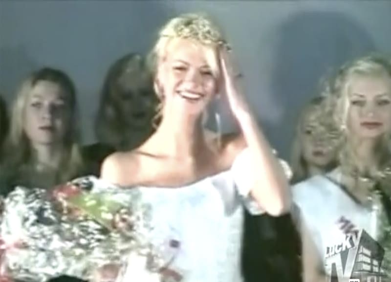 Jekatěrina Novoselovová zvítězila v soutěži krásy v roce 2001.