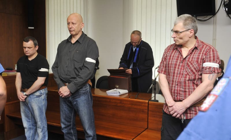 Senát Vrchního soudu v Olomouci se 10. června 2014 zabýval loupežnou vraždou manželského páru z Bohumína na Karvinsku. 