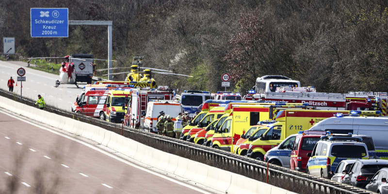 Vážná nehoda autobusu u Lipska (27. 3. 2024)