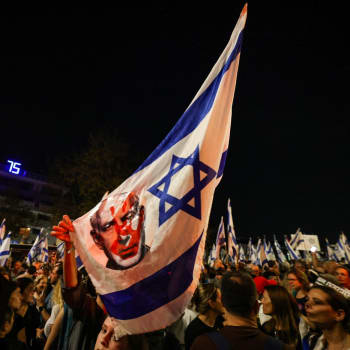 V Jeruzalémě demonstrovaly proti Netanjahuově vládě desetitisíce lidí