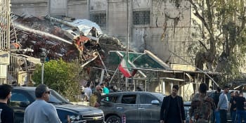 Při útoku na konzulát v Damašku zemřeli dva generálové a dalších pět osob. Íránci viní Izrael