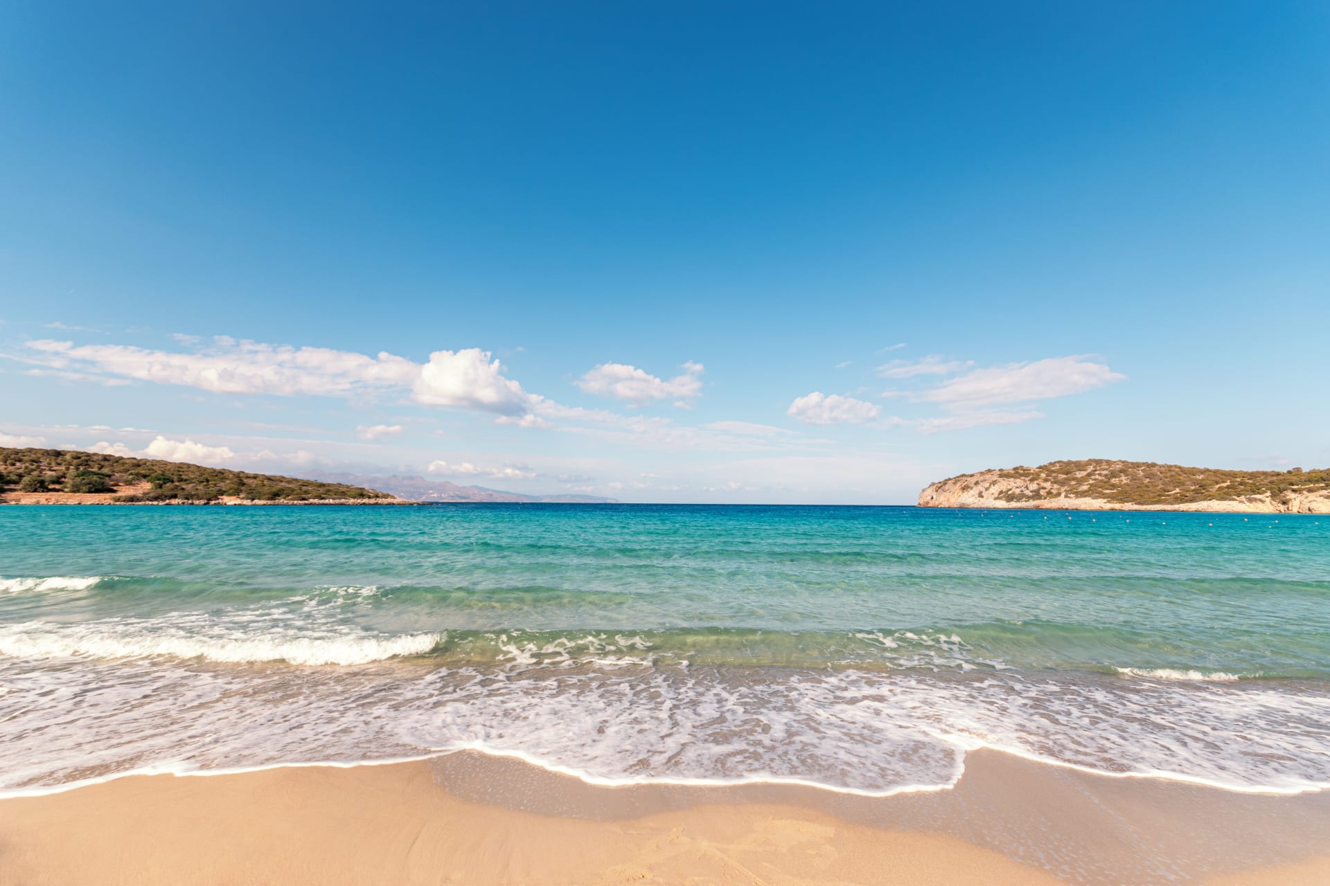 Na šesté pozici se umístila pláž Voulisma v Řecku.