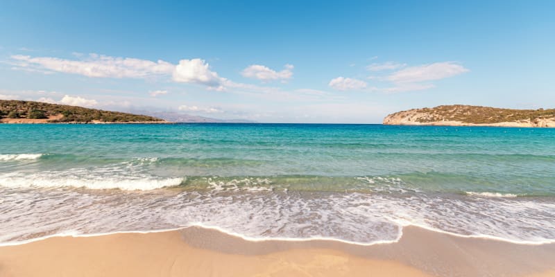 Na šesté pozici se umístila pláž Voulisma v Řecku.