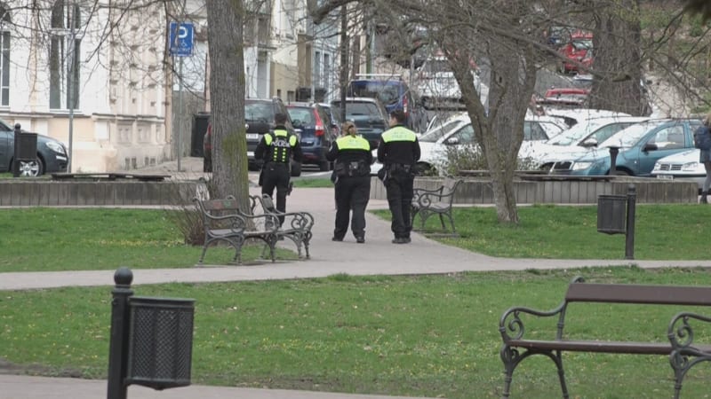 Policie řeší útok na ženu a dítě v Teplicích.