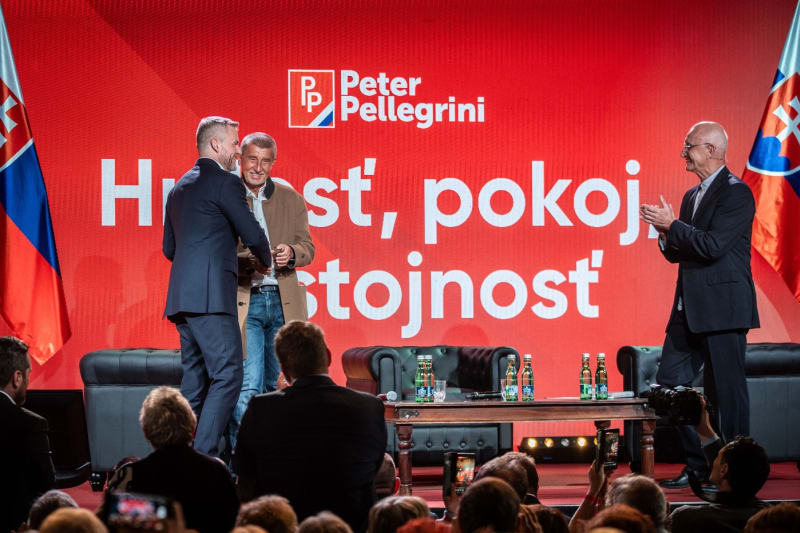 Peter Pellegrini a Andrej Babiš během setkání před druhým kolem prezidentských voleb