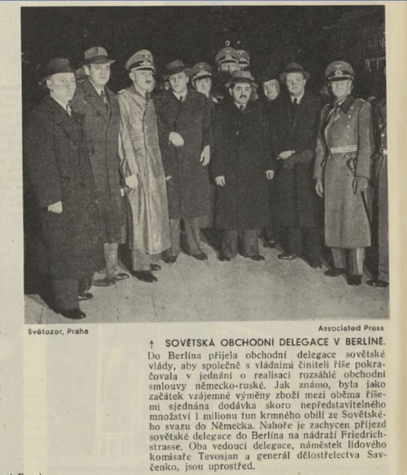 Na sklonku října 1939, když byl Tiso zvolen prezidentem, do Berlína zamířila sovětská delegace. Hitler a Stalin tehdy spolupracovali, společně okupovali Polsko. Snímek z časopisu Světozor. 