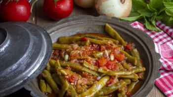 Zeytinyağlı Taze Fasulye – zelené fazolky s rajčaty po turecku