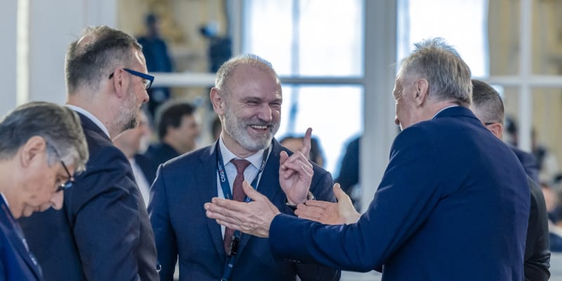 Petr Nečas, Ivan Langer a Mirek Topolánek během výročí 25 let vstupu ČR do NATO