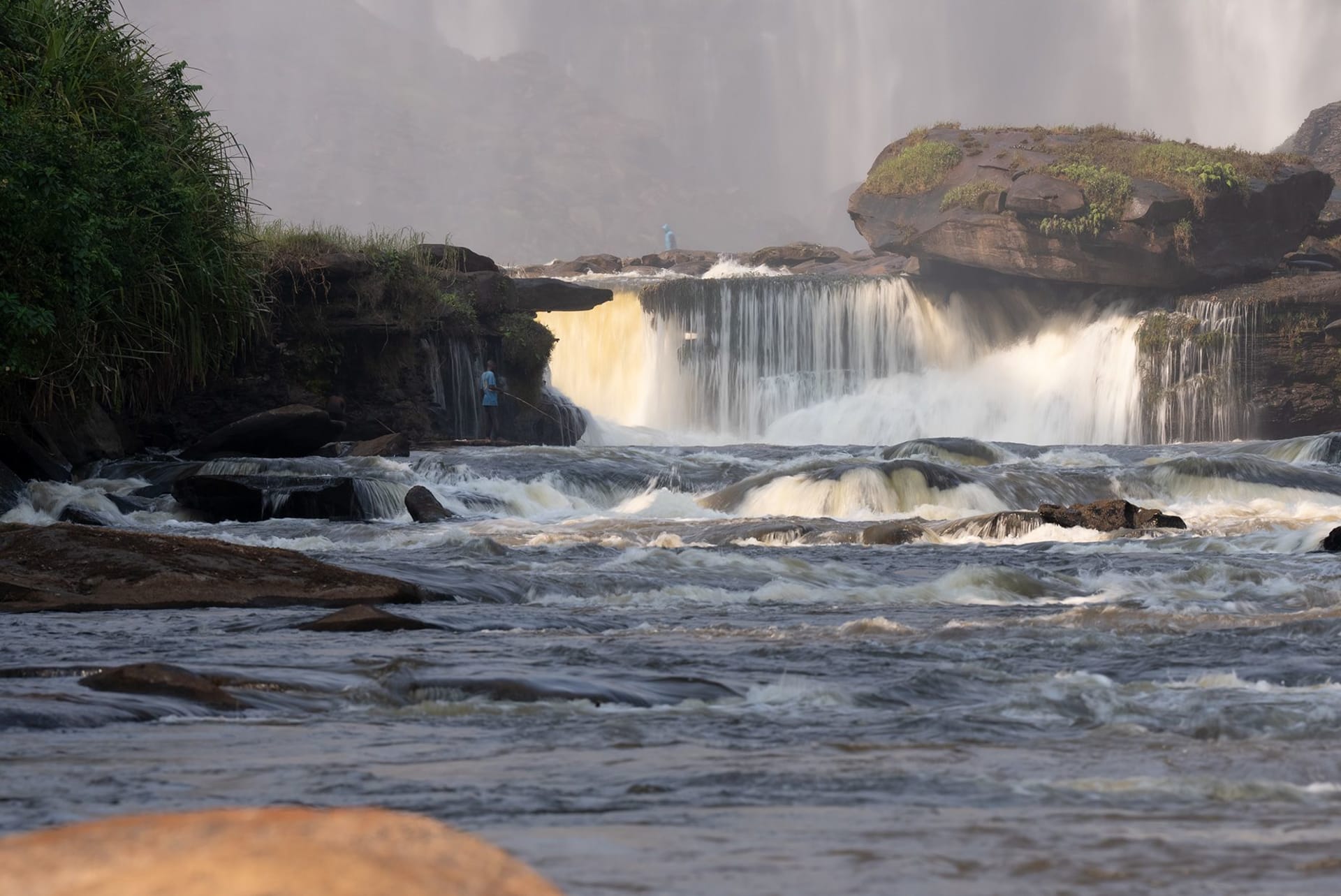 Vodopády Kalandula jsou jedny z největších v Africe, i když jsou o třetinu menší než Viktoriiny vodopády.