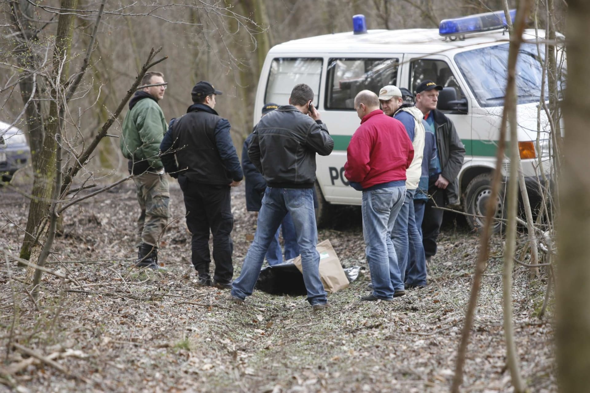 Kriminalisté na místě, kde nalezli tělo Ireny Neffové