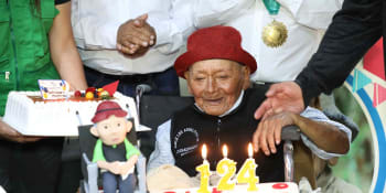 Nejstarší člověk historie žije u nás, tvrdí Peruánci. Je mu 124, bydlí v horách a žvýká koku