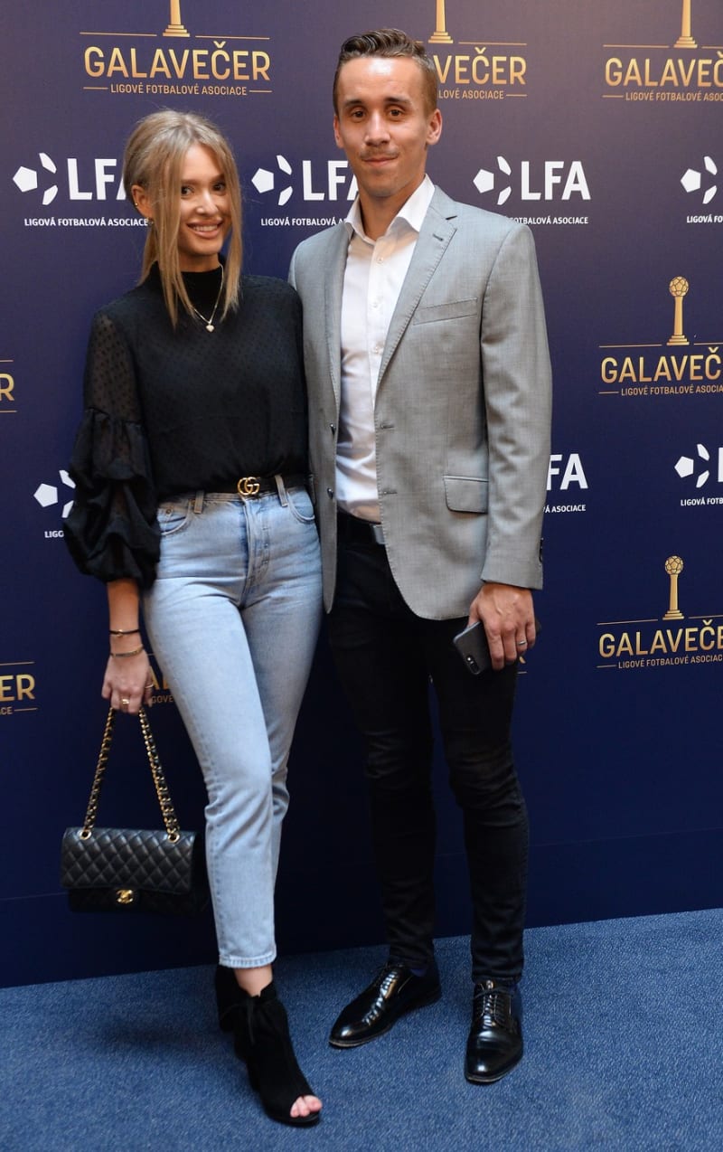 Fotbalista Josef Šural se svou manželkou Denisou