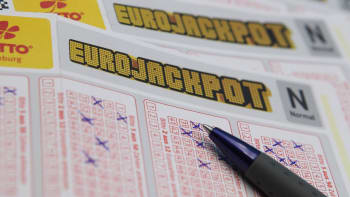 Padla pohádková výhra v Eurojackpotu. Vítěz podal sázku v supermarketu