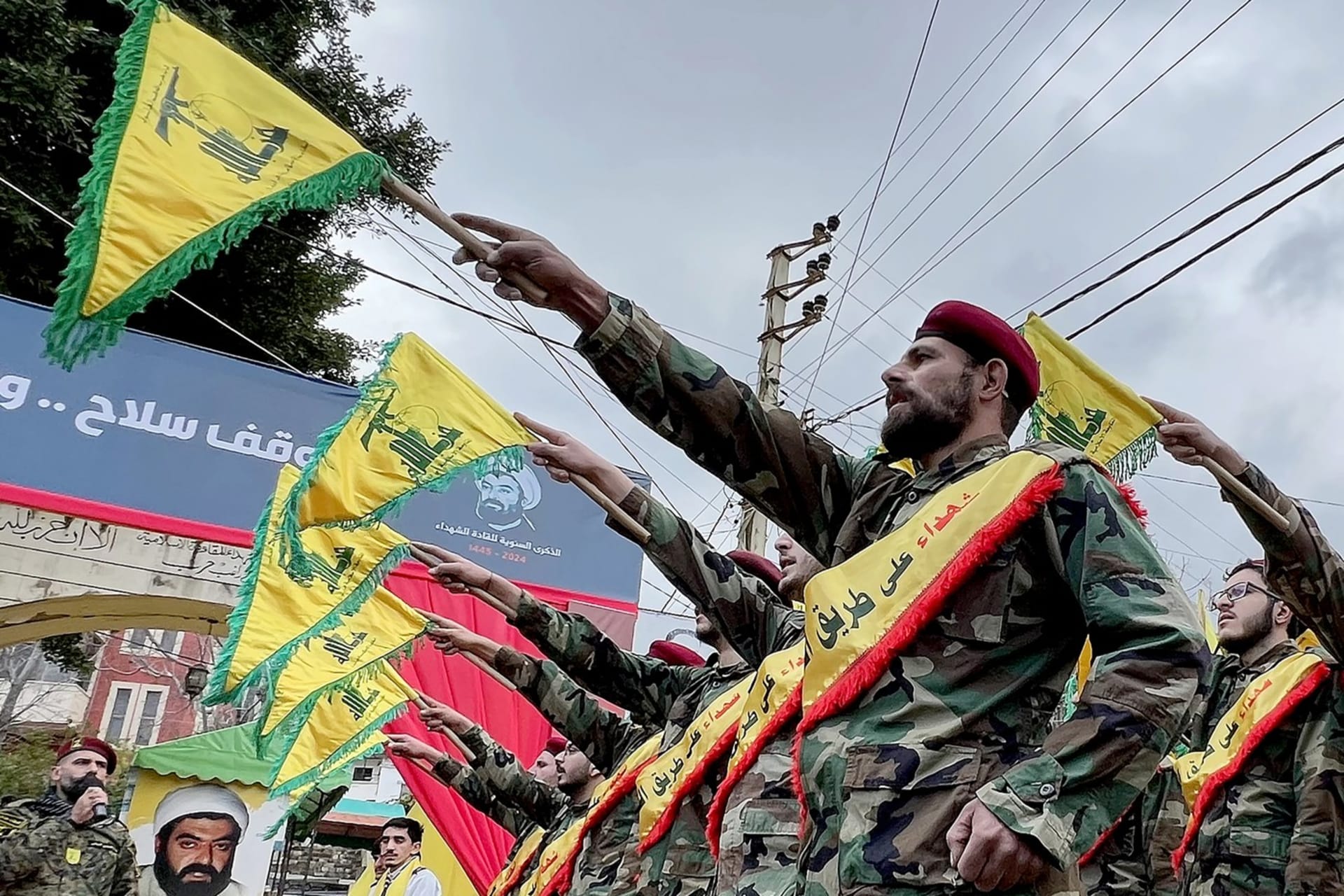 Bojovníci radikálního islámského hnutí z Libanonu Hizballáh