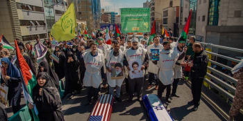 Írán chystá útok na Izrael, hlásí americká rozvědka. Teherán rozčílila smrt pohlavára