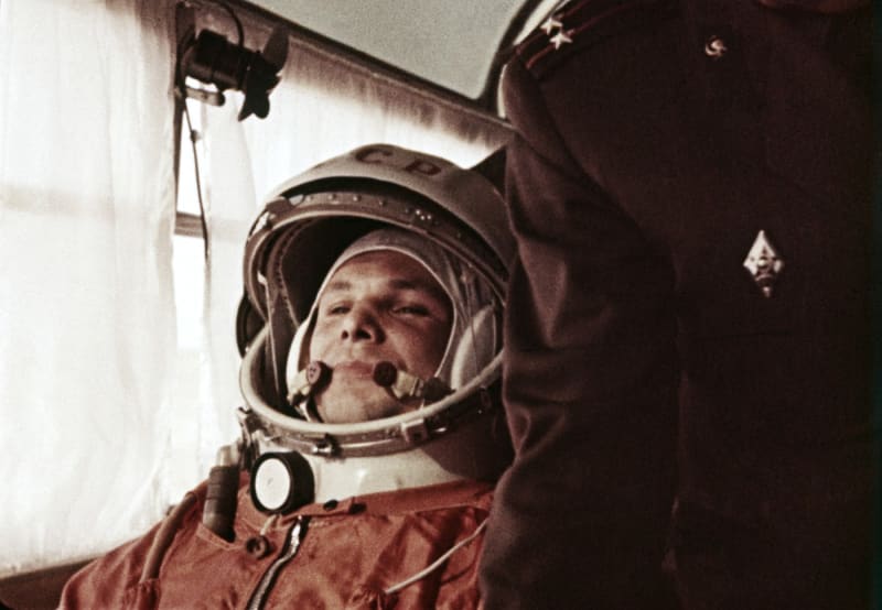 Jurij Gagarin cestou ke startovací rampě