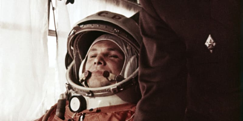 Jurij Gagarin cestou ke startovací rampě