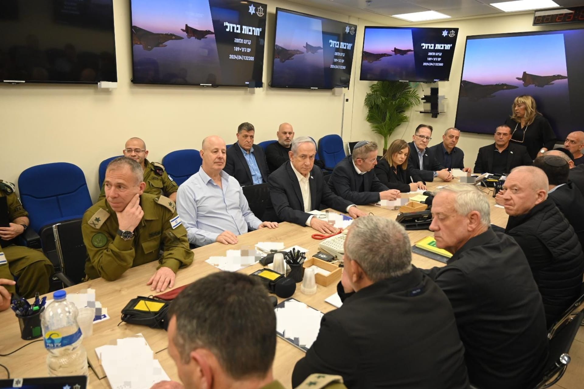 Premiér Benjamin Netanjahu svolal válečný kabinet