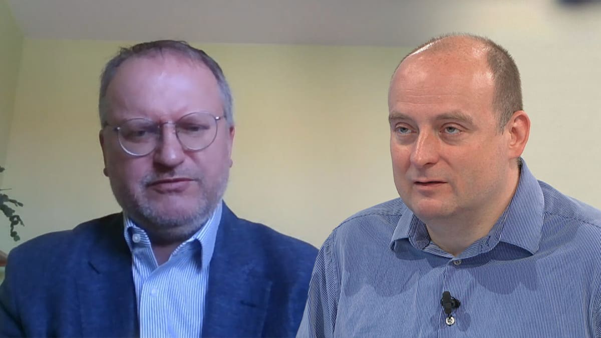 Politologové Daniel Koštoval a Jan Šír