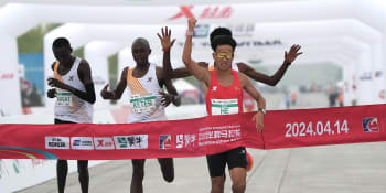 Skandál pekingského půlmaratonu: Afričanům, kteří nechali vyhrát Číňana, odebrali prémie