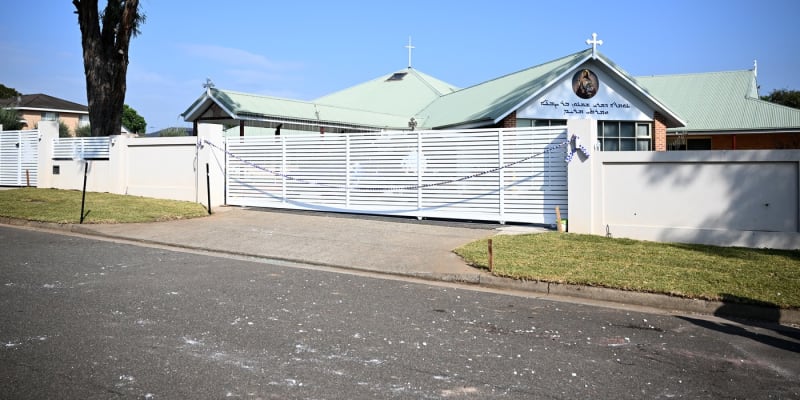 Policie vyšetřuje útok v kostele poblíž Sydney jako teroristický čin.