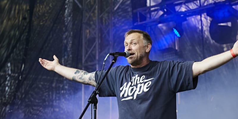 Frontman a zpěvák kapely Krucipüsk Tomáš Hajíček