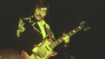 Zemřel legendární americký kytarista. Člen Rokenrolové síně slávy bojoval s rakovinou