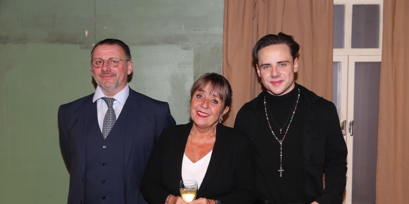 Barbora Hrzánová se svou rodinou – manželem Radkem Holubem a synem Antonínem 