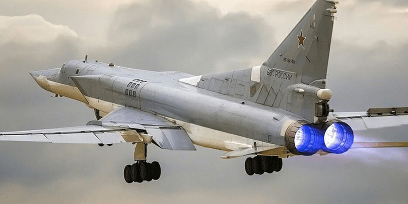 Tu-22M3 pohánějí dva proudové motory umístěné na zádi