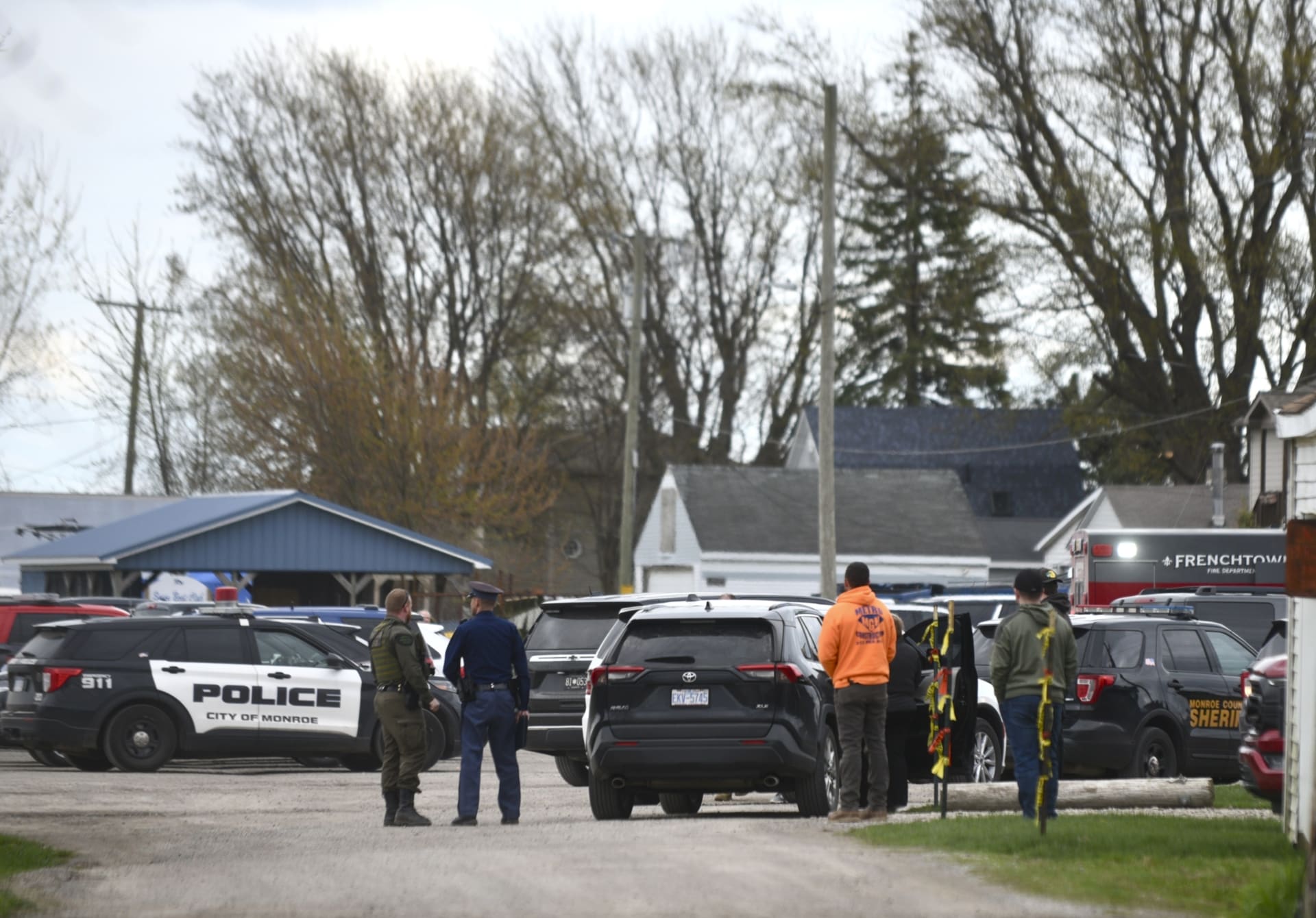 Řidička vjela mezi účastníky narozeninové oslavy ve státě Michigan, dvě děti zemřeli.