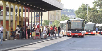 V pražské MHD se chystá velká změna: Všechny autobusové zastávky mají být na znamení