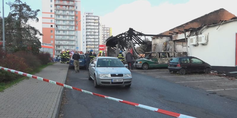 Požár supermarketu na Sokolovsku
