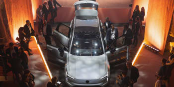 TEST: Nové Volvo EX90 je dost možná nejbezpečnější auto světa. Je tiché a umí i mrkat