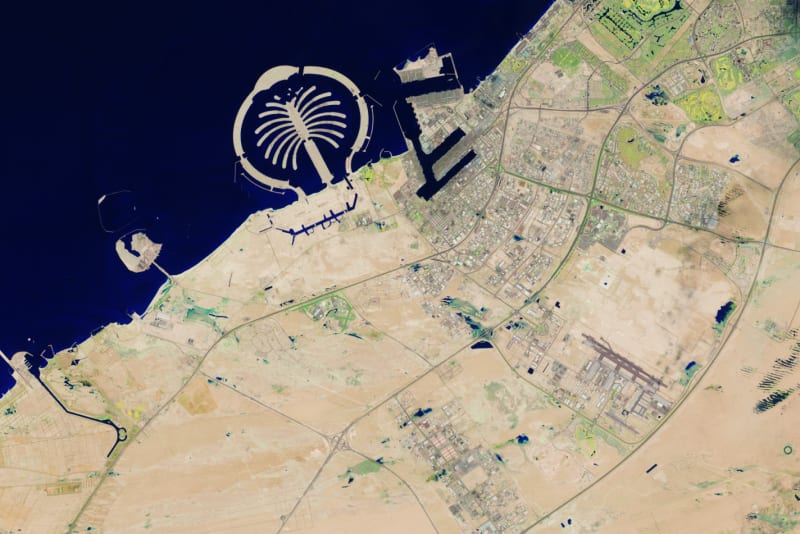 Satelitní snímky zachytily záplavy v Dubaji.