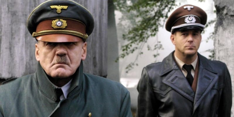 Adolfa Hitlera ve filmu Pád Třetí říše skvěle ztvárnil švýcarský herec Bruno Ganz